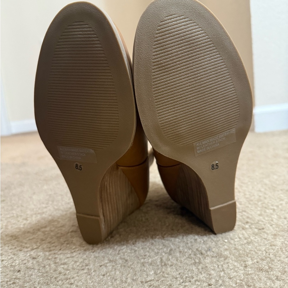 Report Tan Wedge Ankle Boots | Size 8.5 - Picture 4 of 4